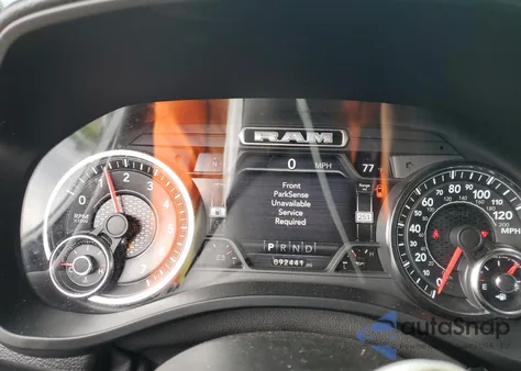 2021 Ram 1500 Big Horn/Lone Star z USA, uszkodzony, nr VIN 1C6SRFFT3MN572778